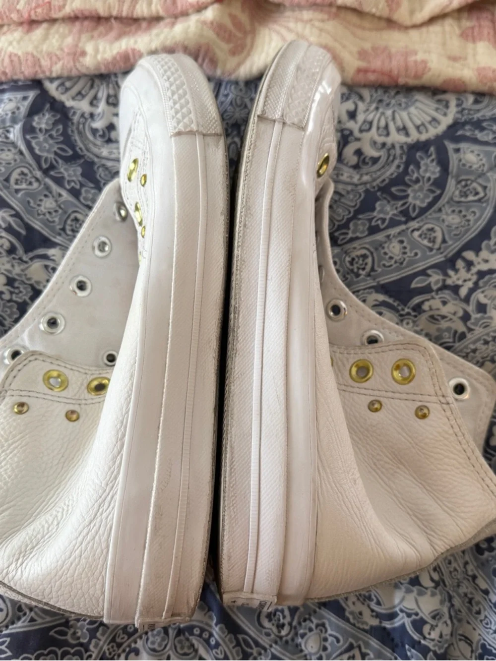 Chuck Taylor White Leather With Hold Grommets Converse sneakers in Men’s Size 8 - Picture 4 of 10